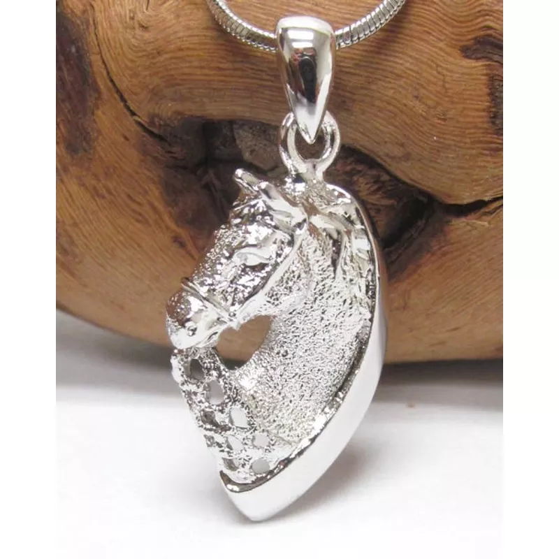 ( H986 )SIMPLE HORSE HEAD PENDANT NECKLACE
